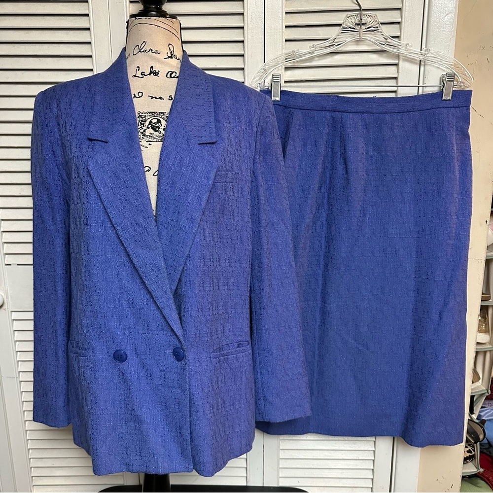 Suits LTD Plus Size Skirt Suit